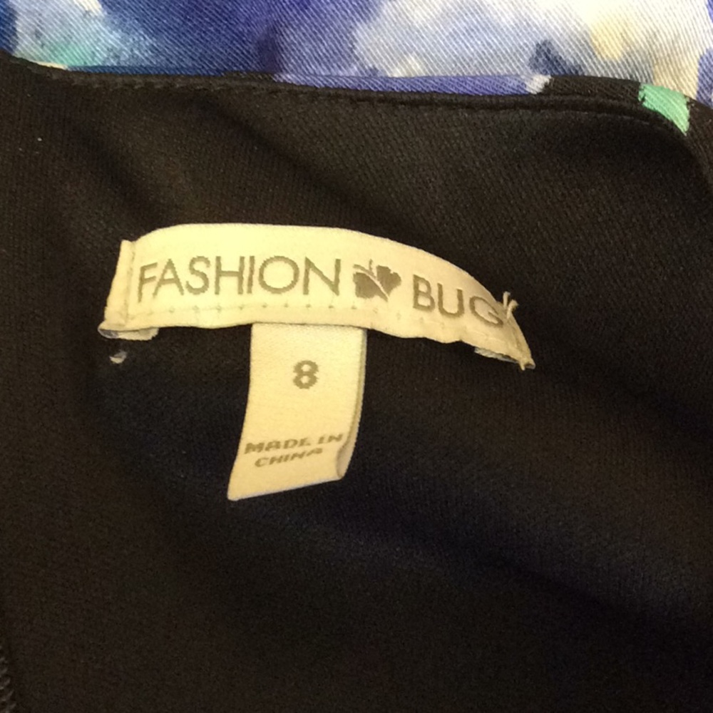 👗 Beautiful floral dress NWOT - Picture 4 of 4